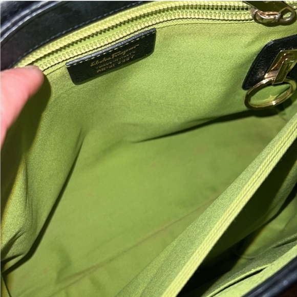 Salvatore Ferragamo handbag - Picture 9 of 11